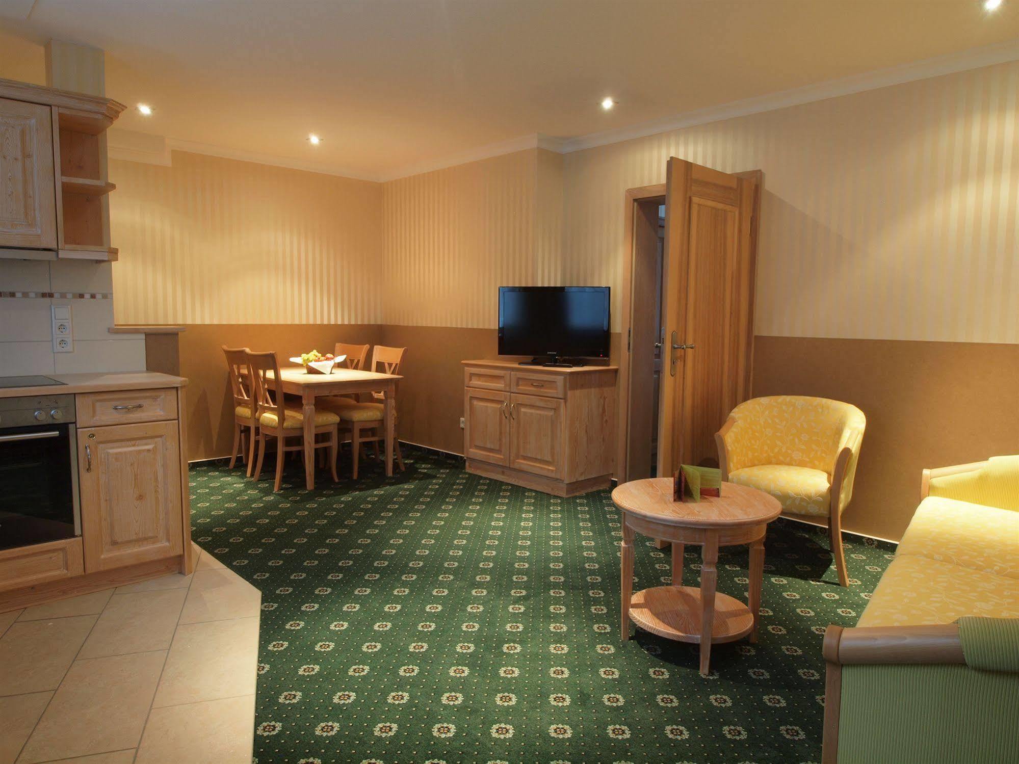 לאוונבורג Hotel Bellevue מראה חיצוני תמונה