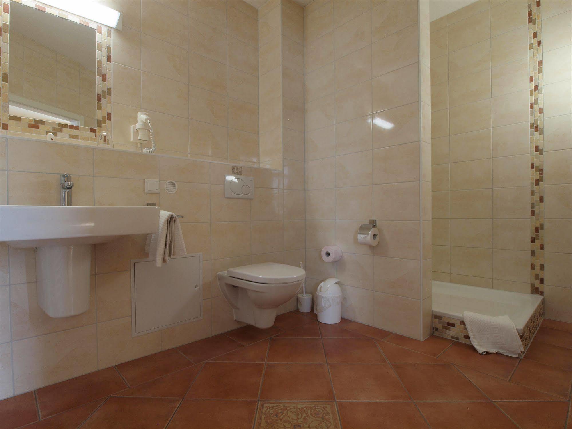 לאוונבורג Hotel Bellevue מראה חיצוני תמונה
