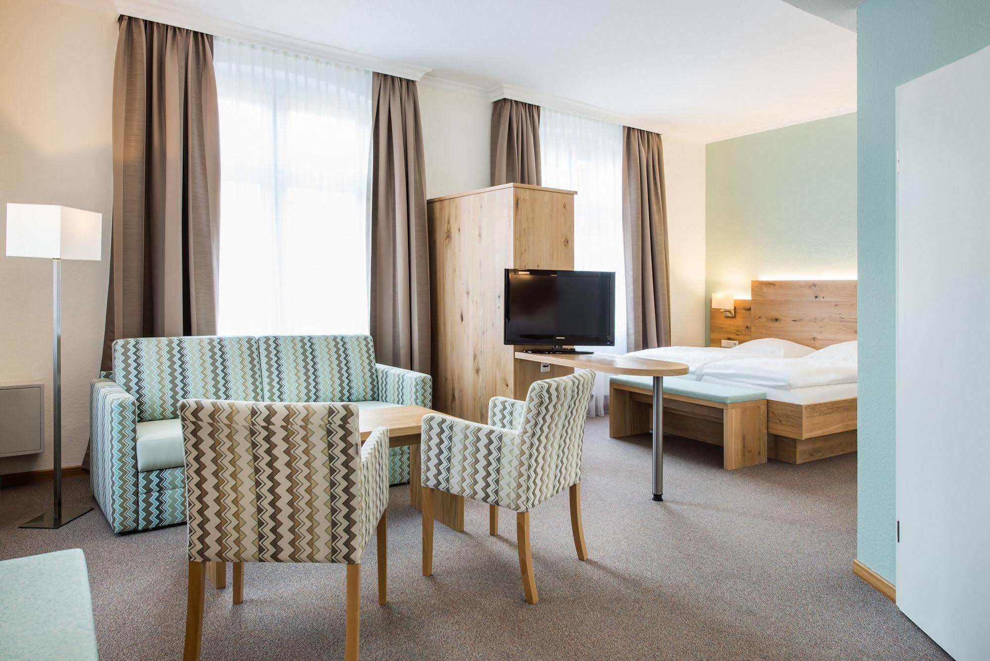 לאוונבורג Hotel Bellevue מראה חיצוני תמונה